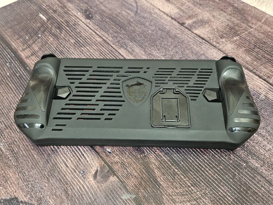Ігрова консоль MSI Claw A1M 512 GB (Intel Core Ultra 5 135H) мегакомплект