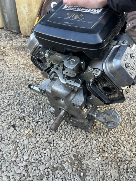 Silnik Briggs & Stratton Vanguard 16 KM Nowy Typ Gwarancja dla Firm