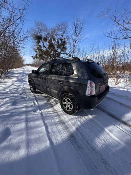Продам Hyundai Tucson 2.0 бензин