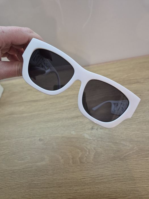 Okulary przeciwsłoneczne Fendi białe