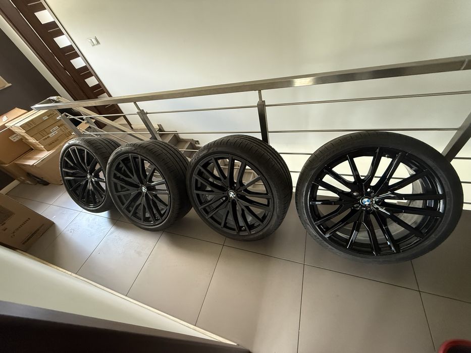 BMW 2024 rok G05/06 kola 22” kompletne opony pirelli P0