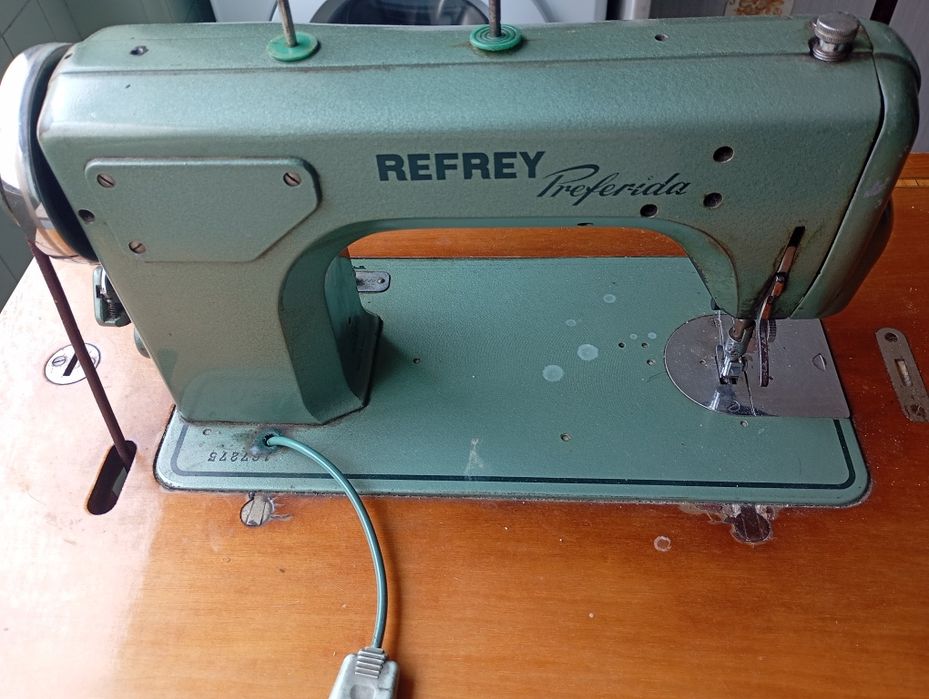 Máquina costura REFREY preferida