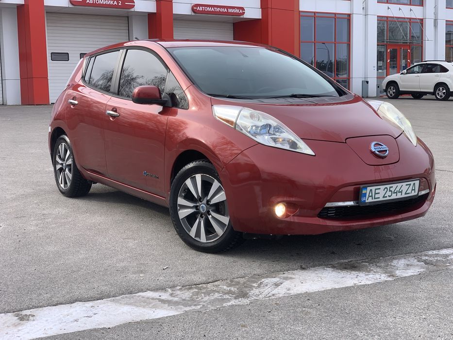 Nissan leaf власник