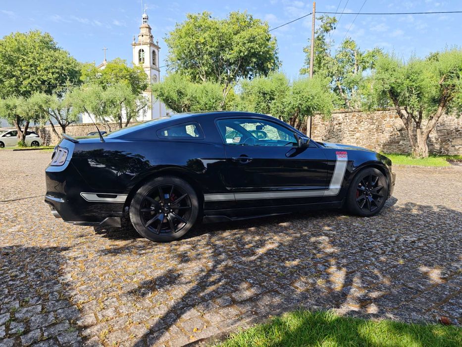 Ford Mustang GT 3.7