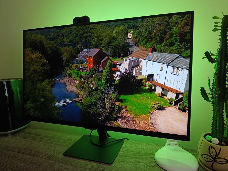 Монітор Samsung M7 S32AM700U 32” 4K UHD Smart TV