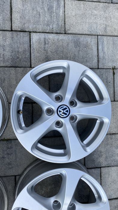 Felgi aluminiowe Borbet do VW 5x112 15 cali Golf V T4