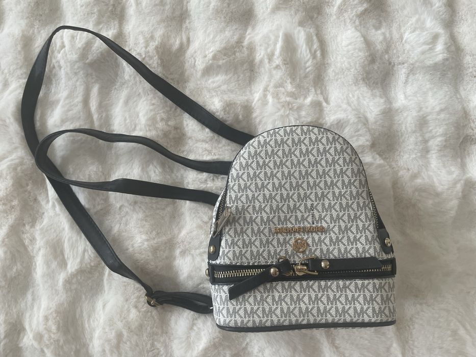 Mini plecaczek michael kors