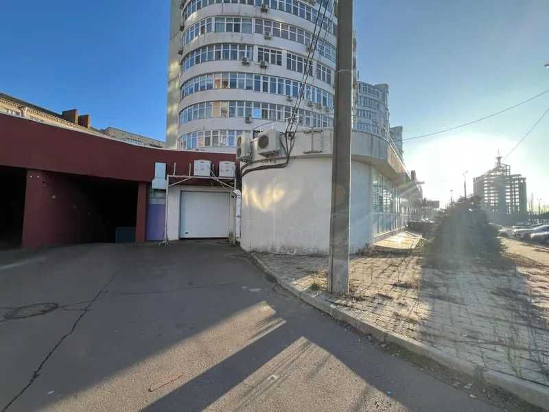 Продаж фасадного комерційного приміщення 2241 м² вул. Мостобудівників, 17/12 (Центральний район) - View 6