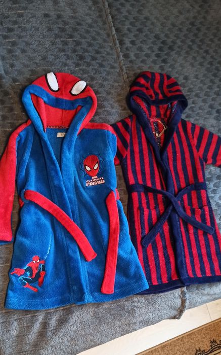 Дитячі халати в ідеальному стані на 3/4 рочки