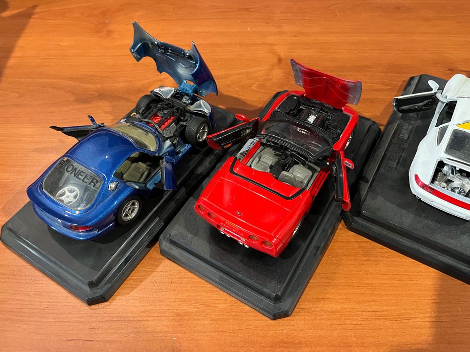Burago 1:24 viper Corvette porsche