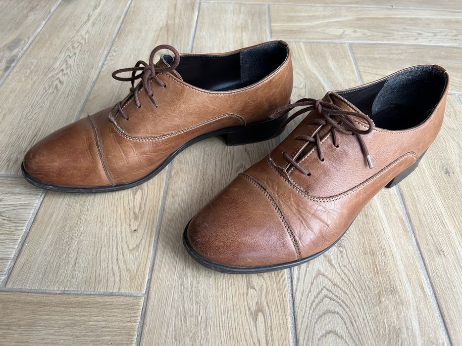 Szkórzane półbuty CCC Lasocki 39 brązowe