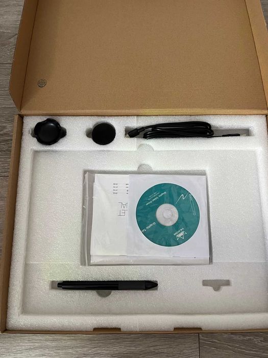 HUION Tablet graficzny H610