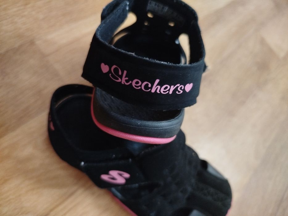 Сандалі для дівчинки