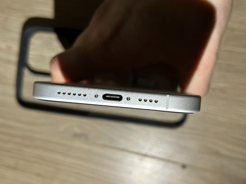 Apple Iphone 16 plus