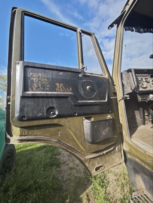 Автомобіль КАМАЗ 4310 всюдохід 6х6