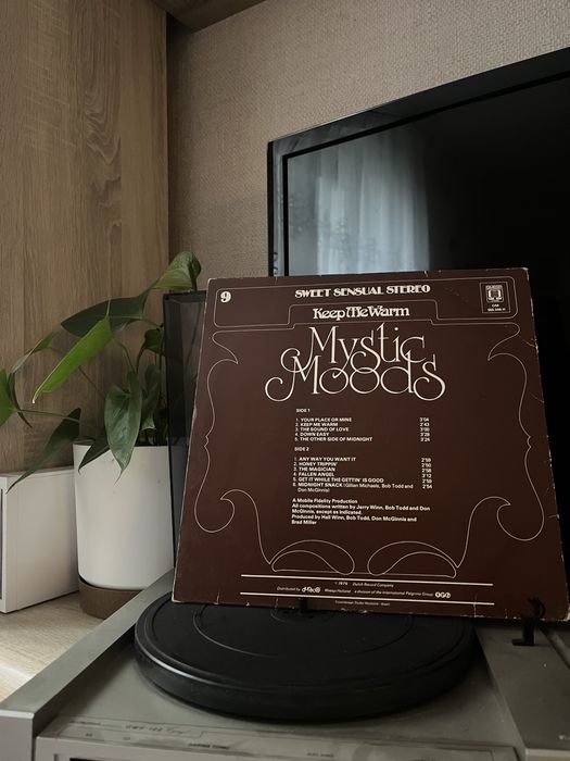 The Mystic Moods - Keep Me Warm