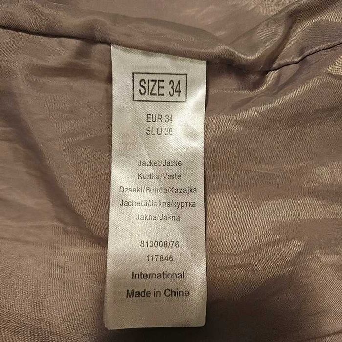 Klasyczny płaszcz kurtka długa na zimę elegancki ocieplany puchowy