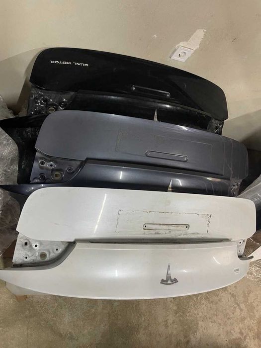 Ляда \ Кришка багажника Тесла Модел 3 (2018-2024) дорест\ рест