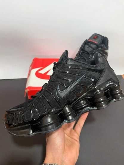 Pasuje bardzo dobrze do ubrań. Rozmiar.36