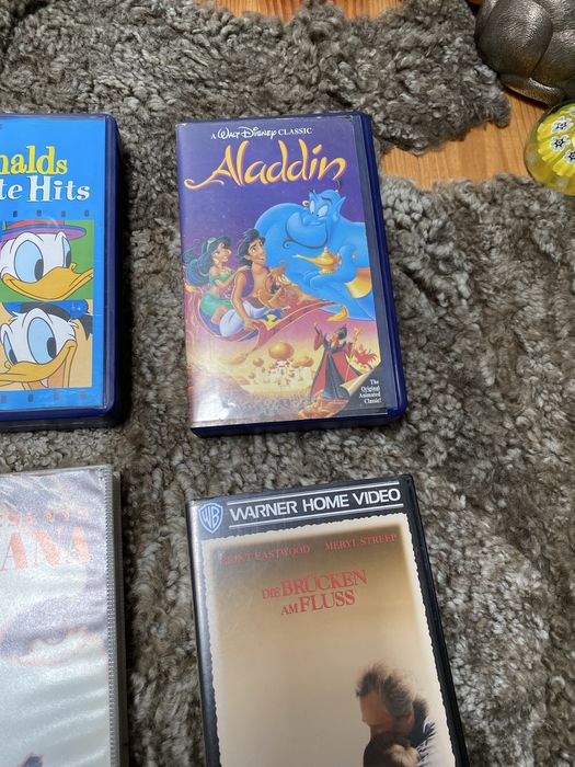 Vhs касета в твердой коробке kamasutra