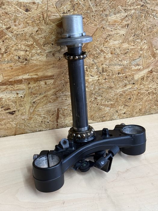 Mesa T Suspensão MT 07