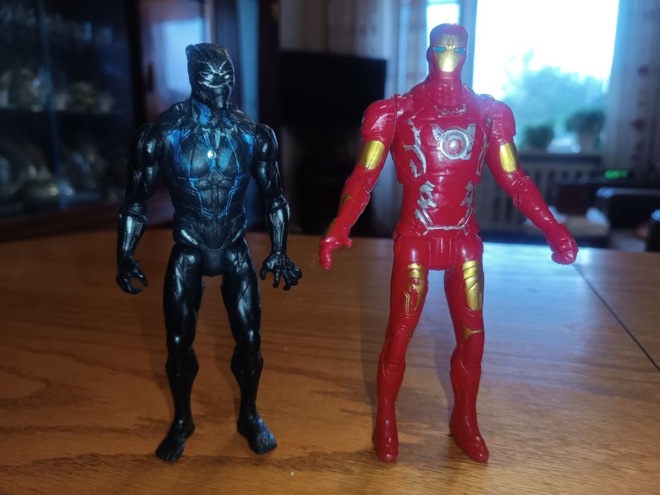 Марвел.Железный человек и человек пантера