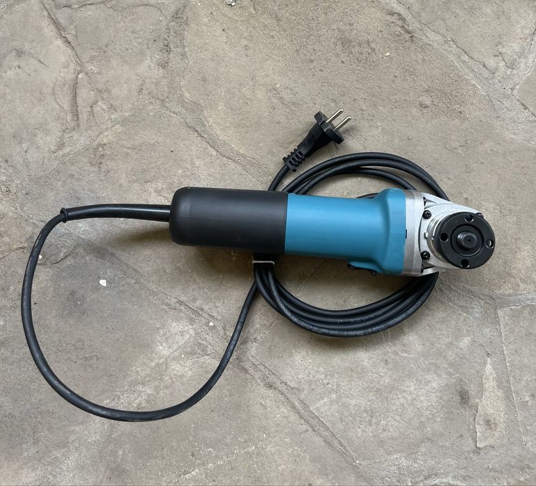 Кутова шліфмашина (болгарка) Makita 9558HNRG