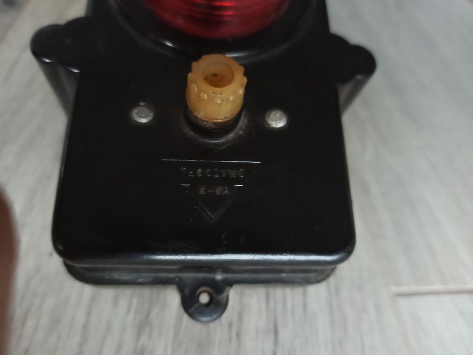 Lampka na baterie bakelit wóz konny PRL