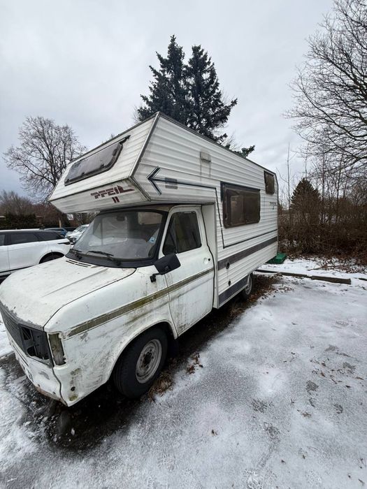 Kamper na bazie Forda transita mk2