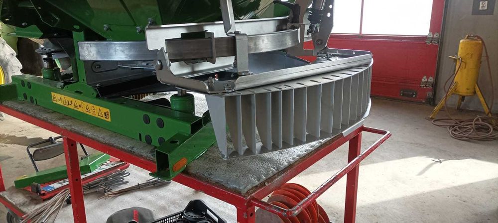 Limiter prawy rozsiewacza Amazone ZA-M [1603]