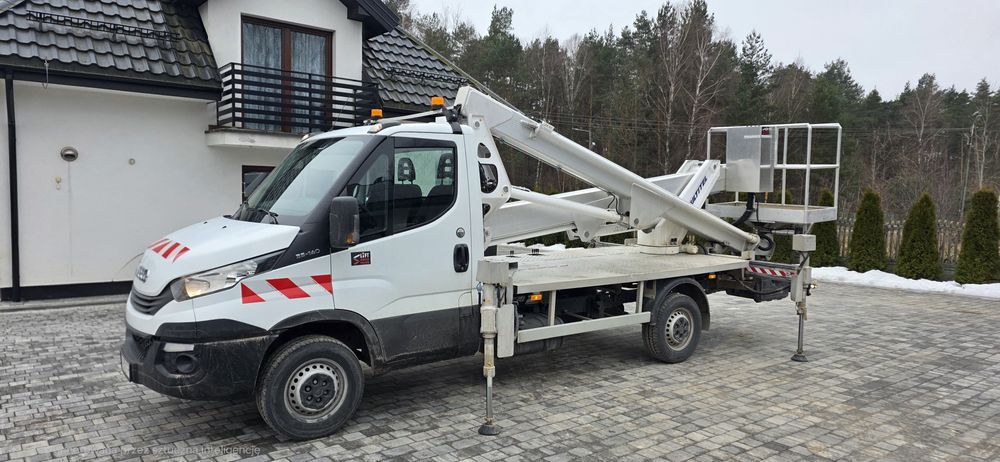 Usługi podnośnikiem koszowym, zwyżką - usługi elektryczne.