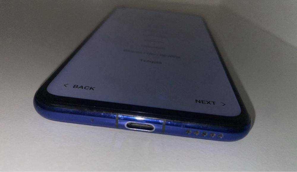 Honor 20 smartfon smartphone 6GB 128GB jak nowy