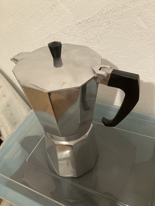Cafeteira Italiana para 12 chávenas , nova
