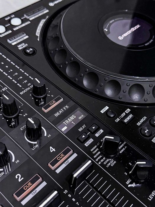 Pioneer DDJ-1000 DJ Controller + Bagpack XL UDG