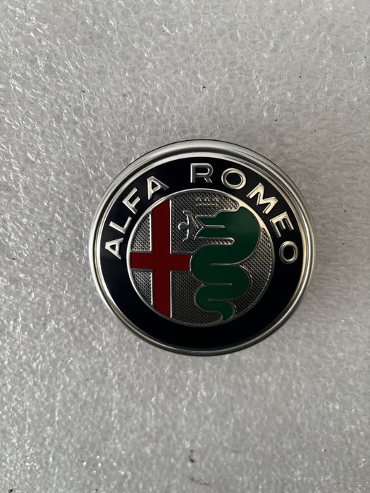 Alfa Romeo Giulia emblemat znaczek logo klapy bagażnika tył tylnej
