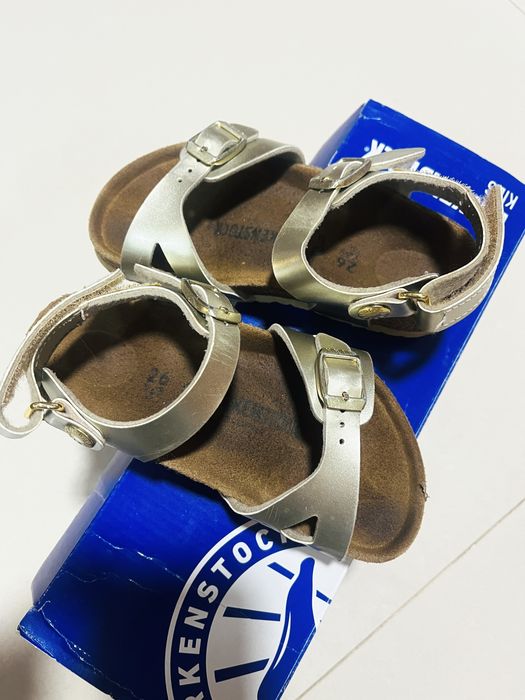 Sandalias de criança