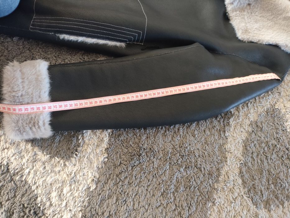 Продаю дублянку у відмінному стані.