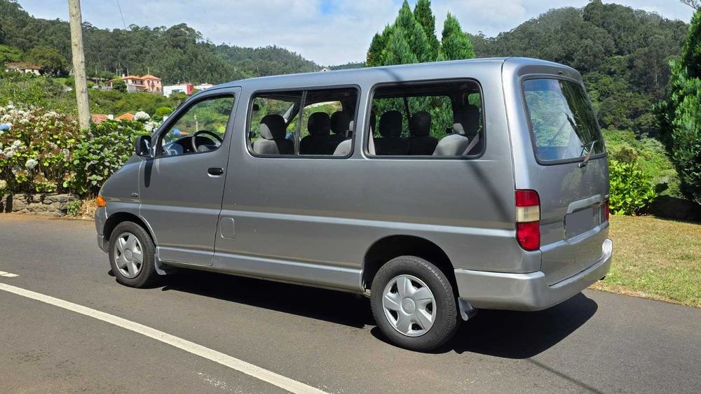 Toyota Hiace D-4D  |  9 lugares  |  Ilha da Madeira