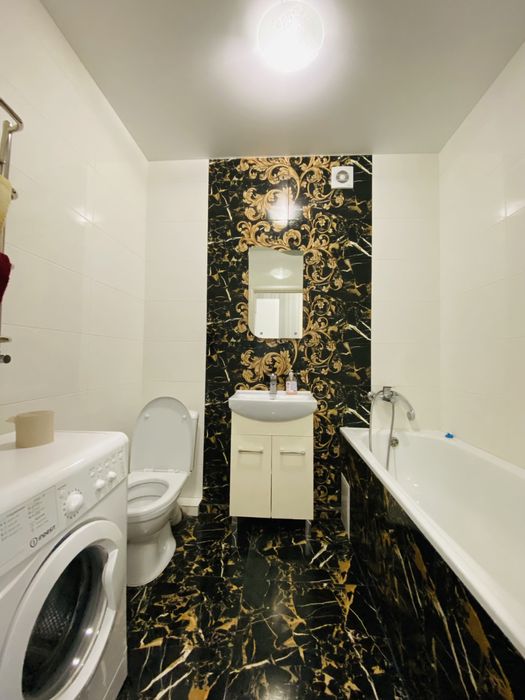 Квартира подобово: Сучасна квартира неподалік від центру