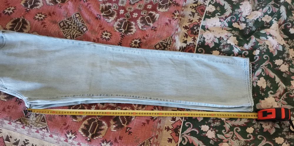 Джинсы мужские светлые. Размер 34