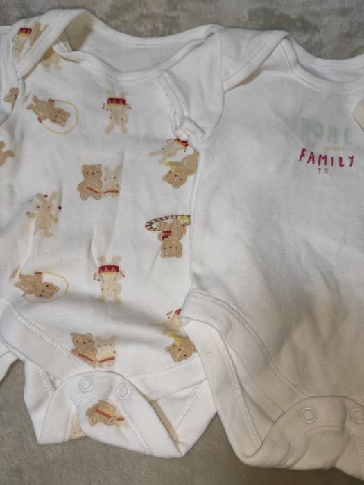 Набір стильних боді унісекс Primark 0-3 міс, стан ідеал