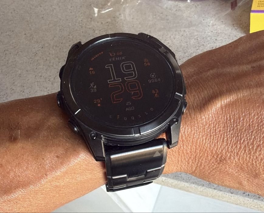 Vendo Garmin Fenix 8 Amoled Saphire 51mm