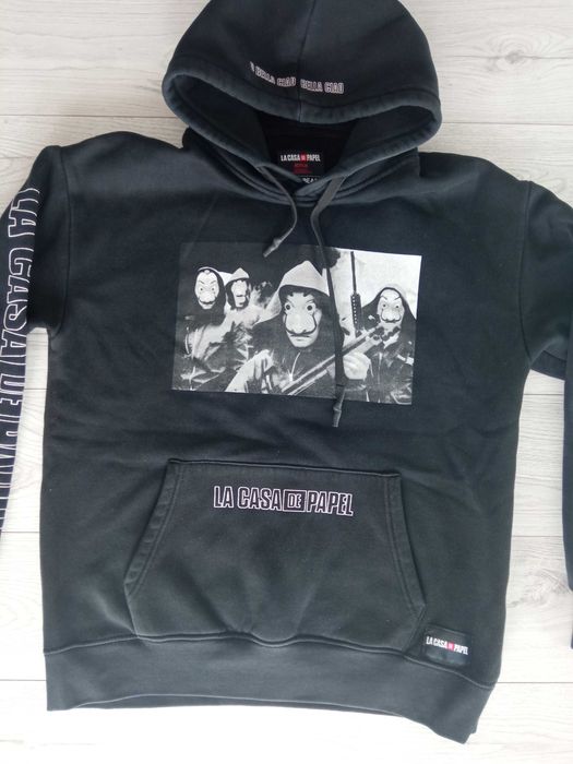 S, Pull &Bear, La Casa de Papel, bluza z kapturem i nadrukiem Netflix