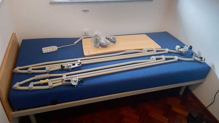 Electric Bed with Lifting System64297821330947123