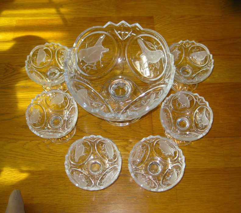 Taça grande + 6 Taças pequenas  em Cristal Lapidado d' Arques