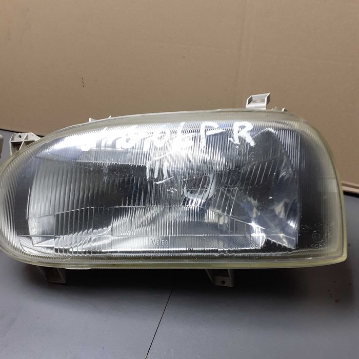 Lampy przednie VW Golf III