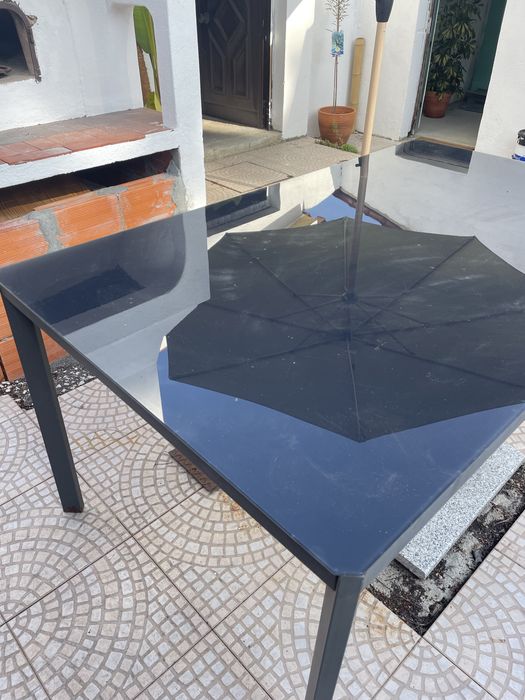 Mesa de exterior// vidro