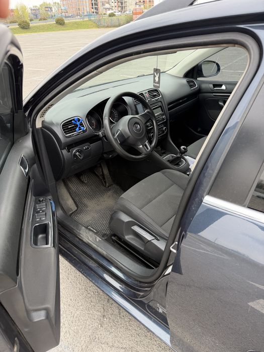 Golf6  1.6тді. 2010