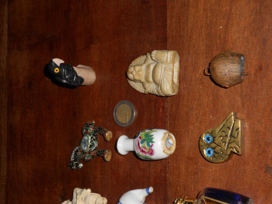 Miniaturas coleccionaveis diversas loiça latão e outros