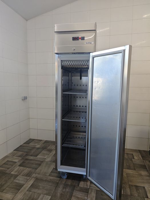 Морозильна шафа вузька NordCap Португалія